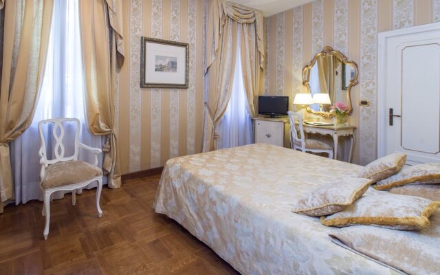 Hotel Savoia & Jolanda