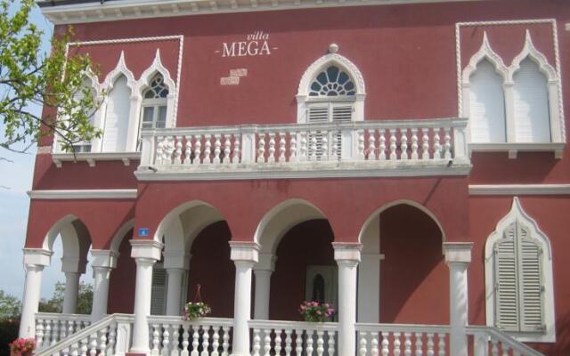 Villa Mega