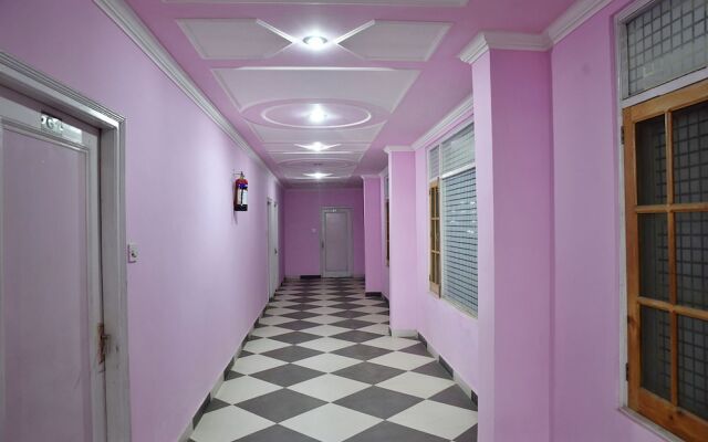 OYO 10752 Hotel Sitara International