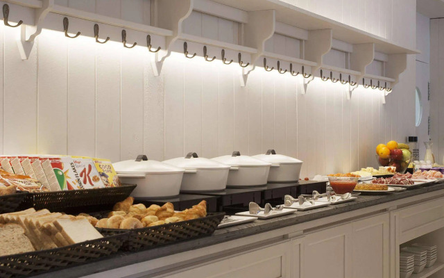 AC Hotel Victoria Suites by Marriott