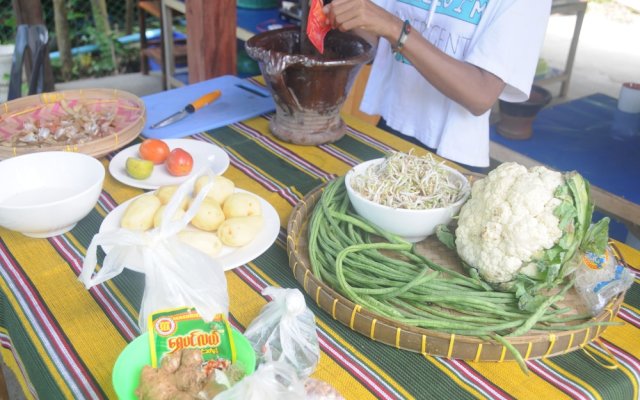 Ngwe Saung Garden Guest House