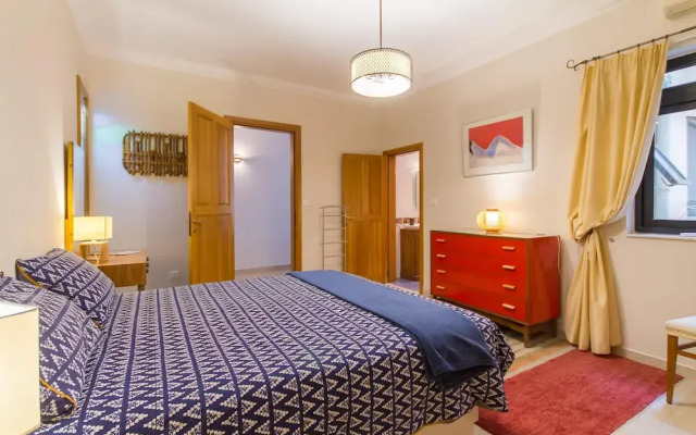 Magnificent Sunny Seafront Apart Sliema