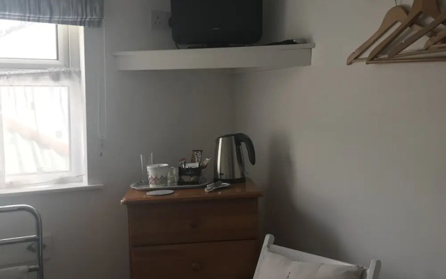 Cliff House Bed and Breakfast