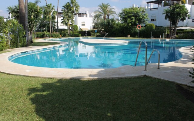 San Pedro, Marbella, Guadavillas Beach Resort. 5 Bed 5 Bath House