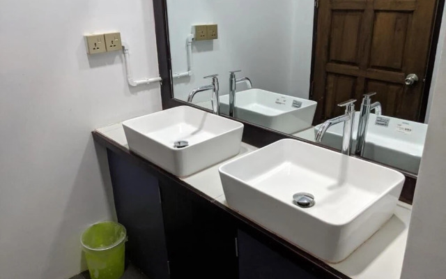 Nest Hostel Yangon