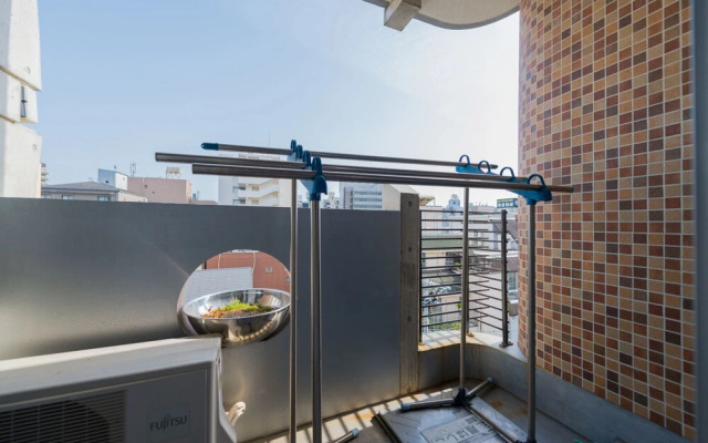 Yeah Room Zeus The Garden