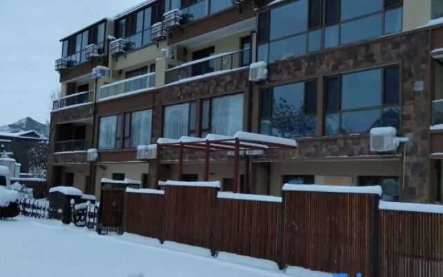 Mingtang Linshui Inn