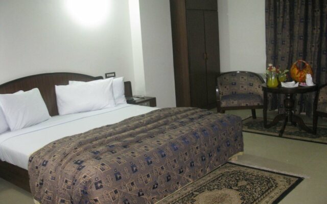 Sarawan Hotel