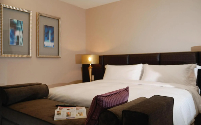 The Metro Hotel