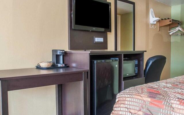 Rodeway Inn & Suites