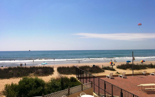 Blu Atlantic Oceanfront Hotel & Suites