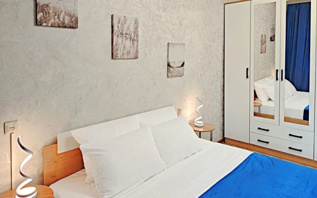 Cozy day apartment on the street 142 Osipenko street