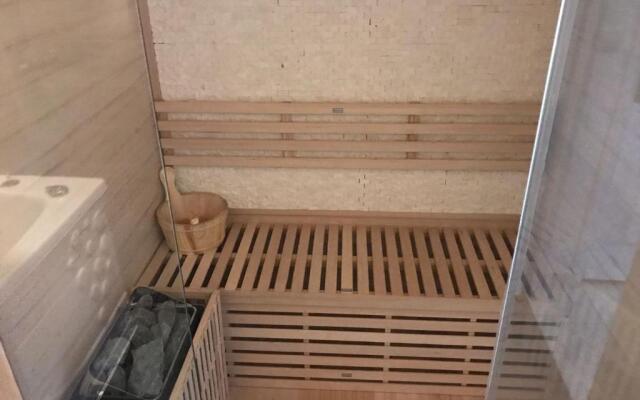 Happy Land Holliday Residential