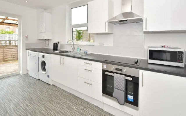 Townhouse @ 86 Brooklyn Street Crewe