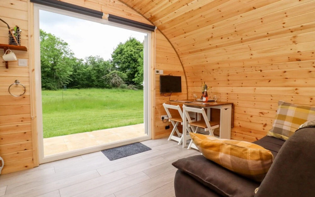 Meadow Lodge @ Berrys Place Farm