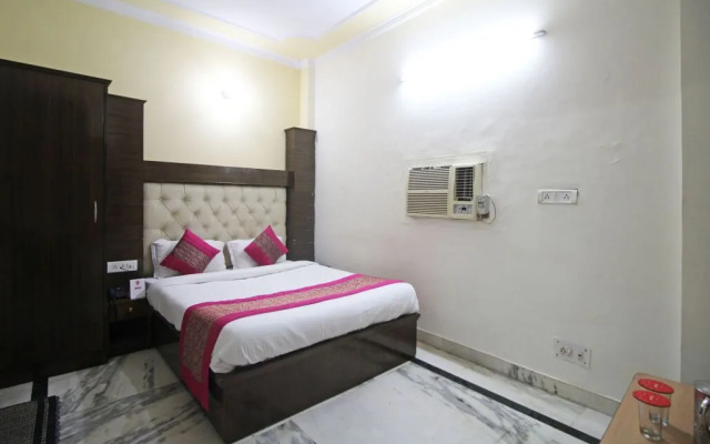 Lord Krishna Hotel Dx. Inn