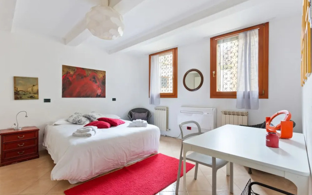 Riva Di Biasio Lovely Flat