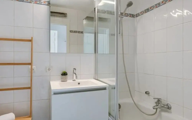 Bright Apartment With 2 Terraces Close to Beach