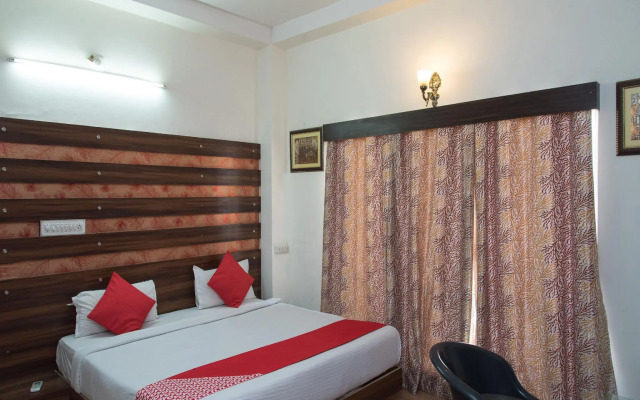 OYO 13357 Destiny Inn