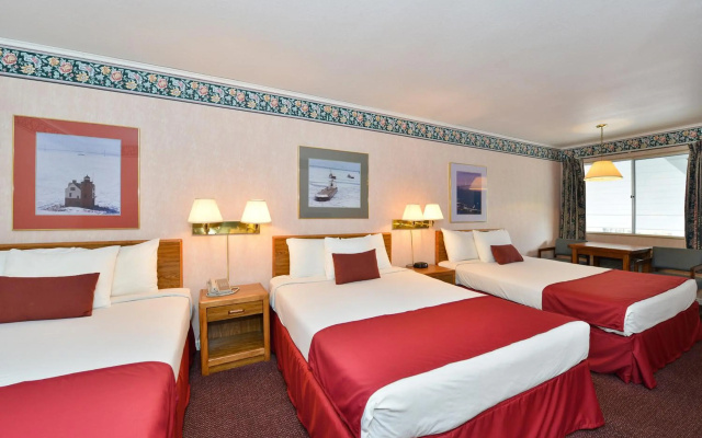 Travelodge by Wyndham Mackinaw City