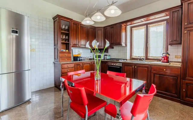 Panorama Villa Nestled Among the Vineyards Langhe