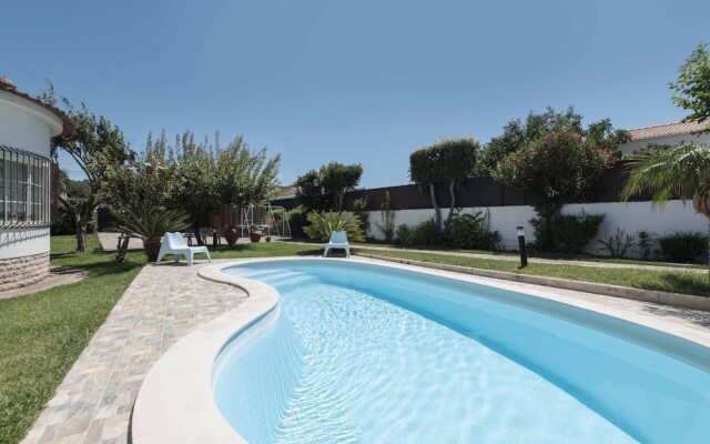 Sesimbra Stylish Villa by Homing