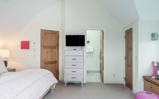 Ballard Escape by Exceptional Stays