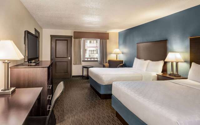 AmericInn by Wyndham La Crosse Riverfront-Conference Center