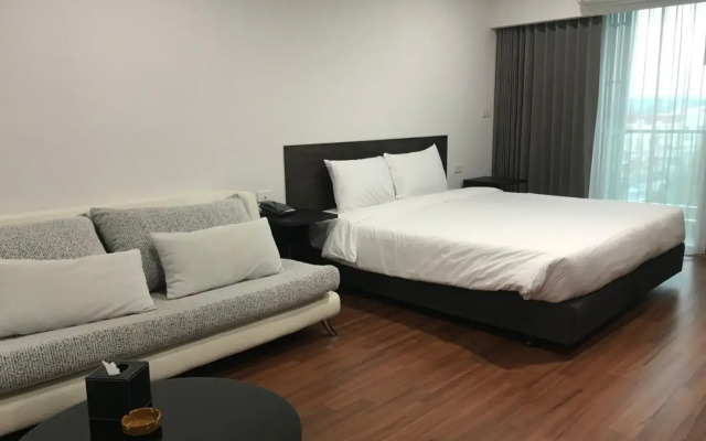 Winner Sriracha Service Apartment