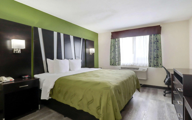 Quality Suites Albuquerque Airport