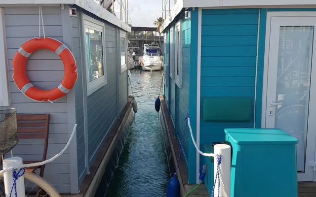 Vintage Classic 70s Boat!