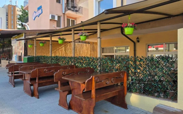 Salena Hotel