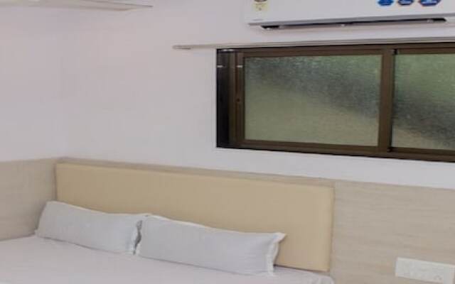 Room Maangta 133 @ Kurla West