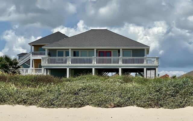 Serendipity Shore 3 Bedroom Home by RedAwning