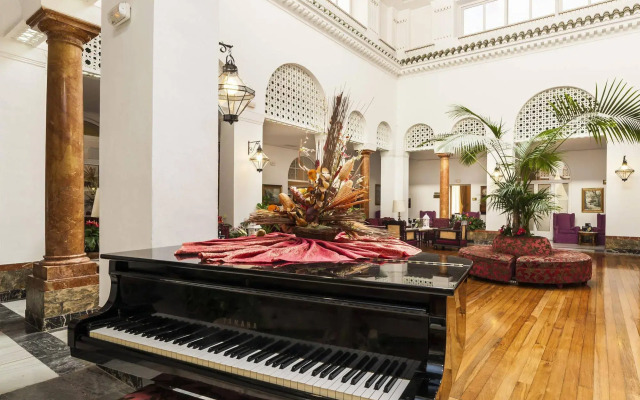 Globales Reina Cristina