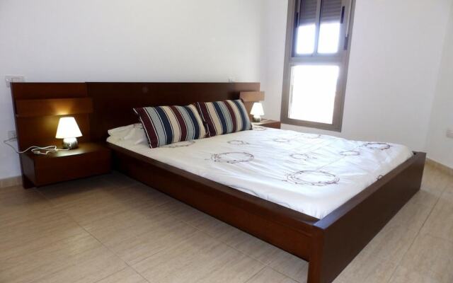 Apartment 2 Bedrooms With Wifi And Sea Views 108678