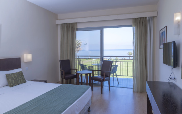 Natura Beach Hotel and Villas