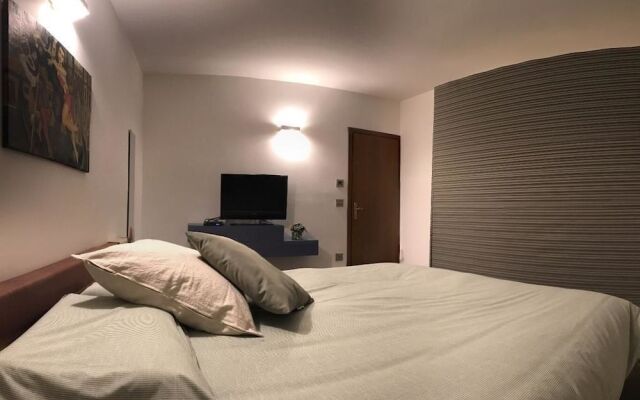 NIFTY Intera Villa con Piscina Relax, Idromassaggio e Sauna