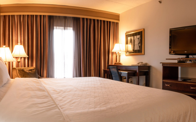 Holiday Inn Exp Stes Univ