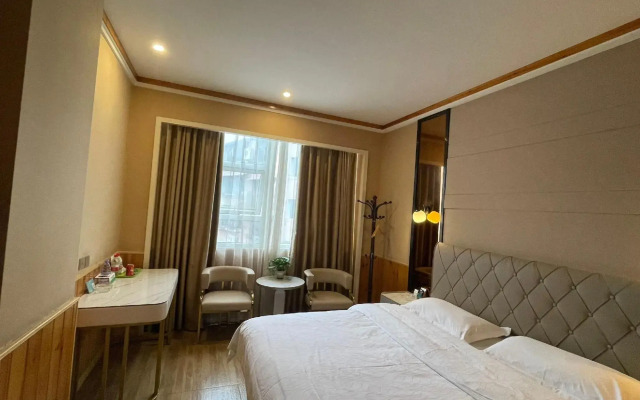 Jiutian Holiday Hotel