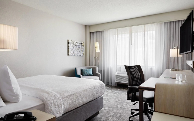 Courtyard by Marriott Milwaukee Downtown