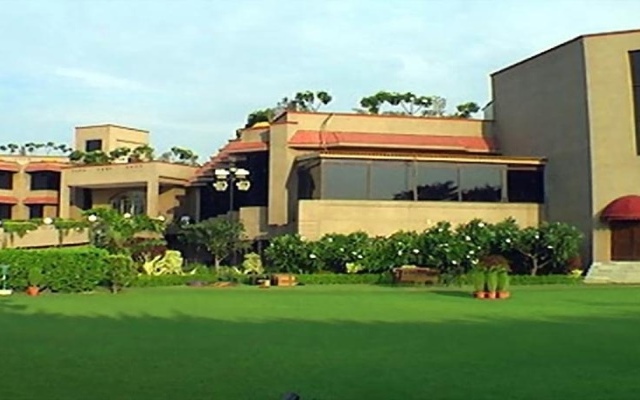 Claremont KNY Hotel