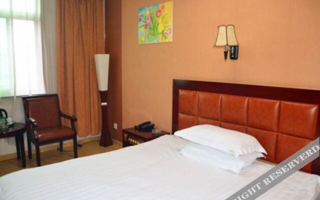 Xuancheng Jingmu Holiday Hotel