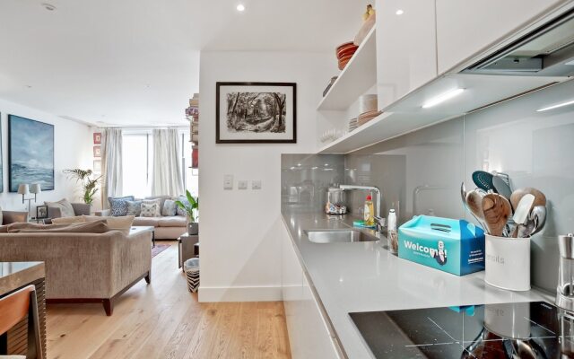 2 Bedroom Maida Vale Apartment With Patio