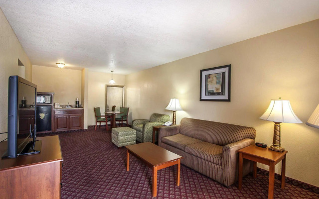 Quality Inn & Suites Covington