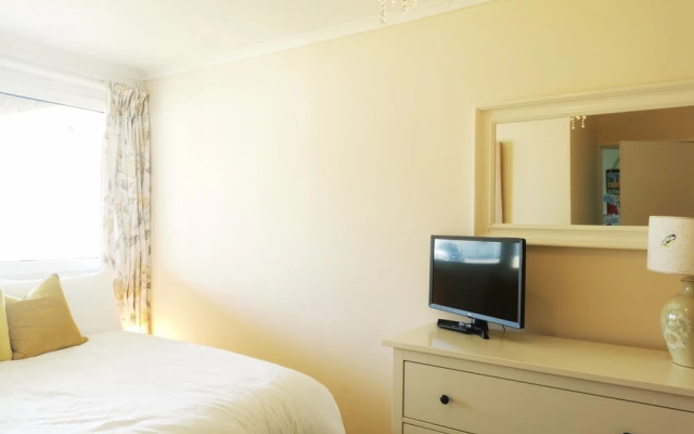 Sea View 3 Bedroom Seaside Property