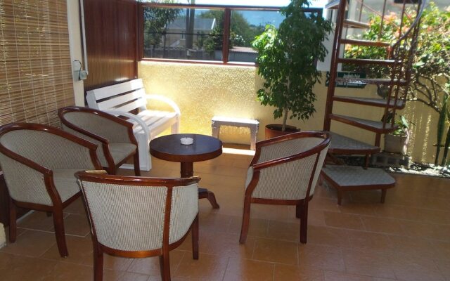 Sun 7 Guest House-Hotel