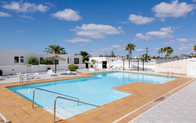 Apartment With 2 Bedrooms in Puerto del Carmen, With Wonderful sea Vie