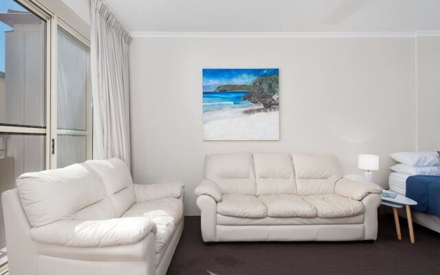 Whitesands, Unit 213 Shoal Bay Road