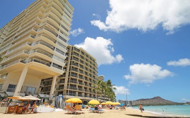 CASTLE Waikīkī Shores